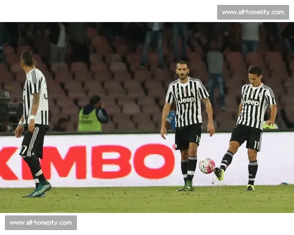 点球争议升级:前裁判批迪洛伦佐不道德 那不勒斯强烈谴责